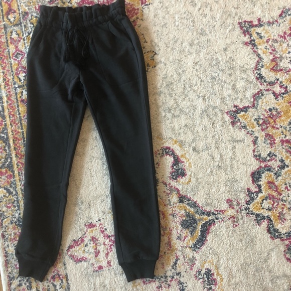 NWT Something Navy Meghan Paperbag Sweatpants XS - Picture 9 of 9